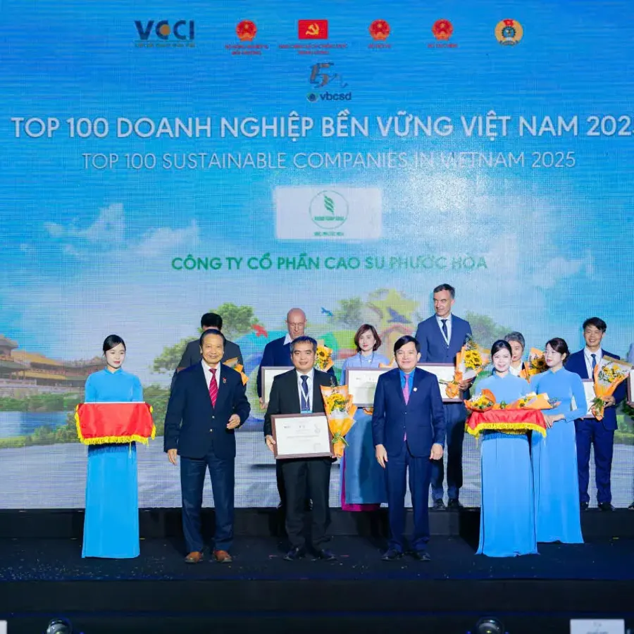 Cao su Phước Hòa nhận danh hiệu Top 100 Doanh nghiệp bền vững Việt Nam 2025